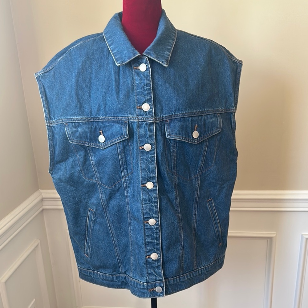 Women’s Universal Thread Blue Denim Vest Jacket with Silver Buttons